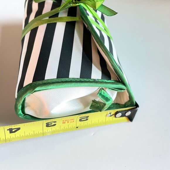 Beautiful Boscia satin wallet makeup bag Brand New - Picture 8 of 10